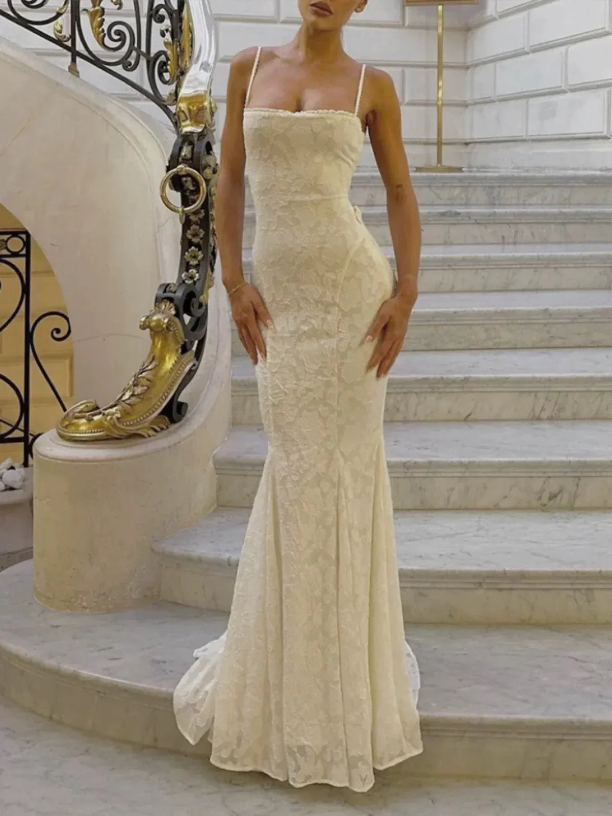 Romantic Mermaid Square-Neck Sleeveless Lace-Accented Ivory Maxi Wedding Dress for Women ready to ship